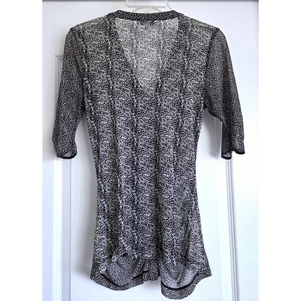Cabi‎ V Neck Gathered Placket Mesh Animal Print Ruched Top Sz M Naked Top